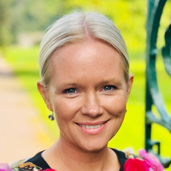 Cecelia Ahern