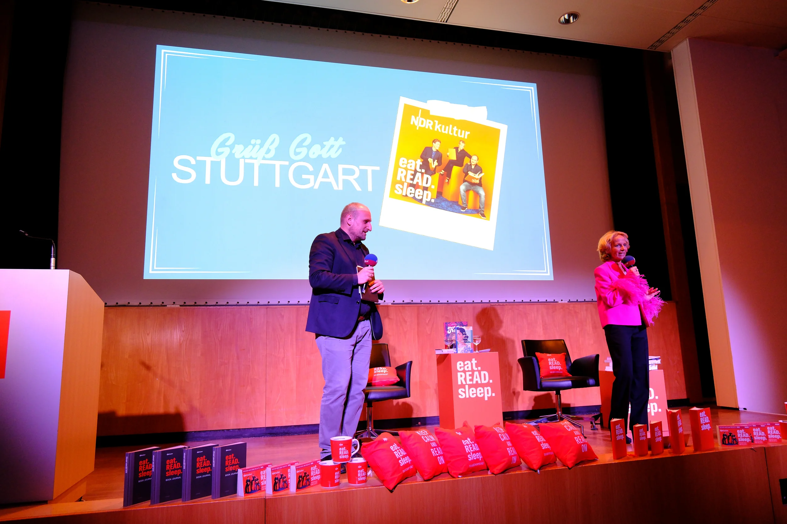 Live-Podcast mit eat.READ.sleep.: Der Podcast, der das Lesen feiert